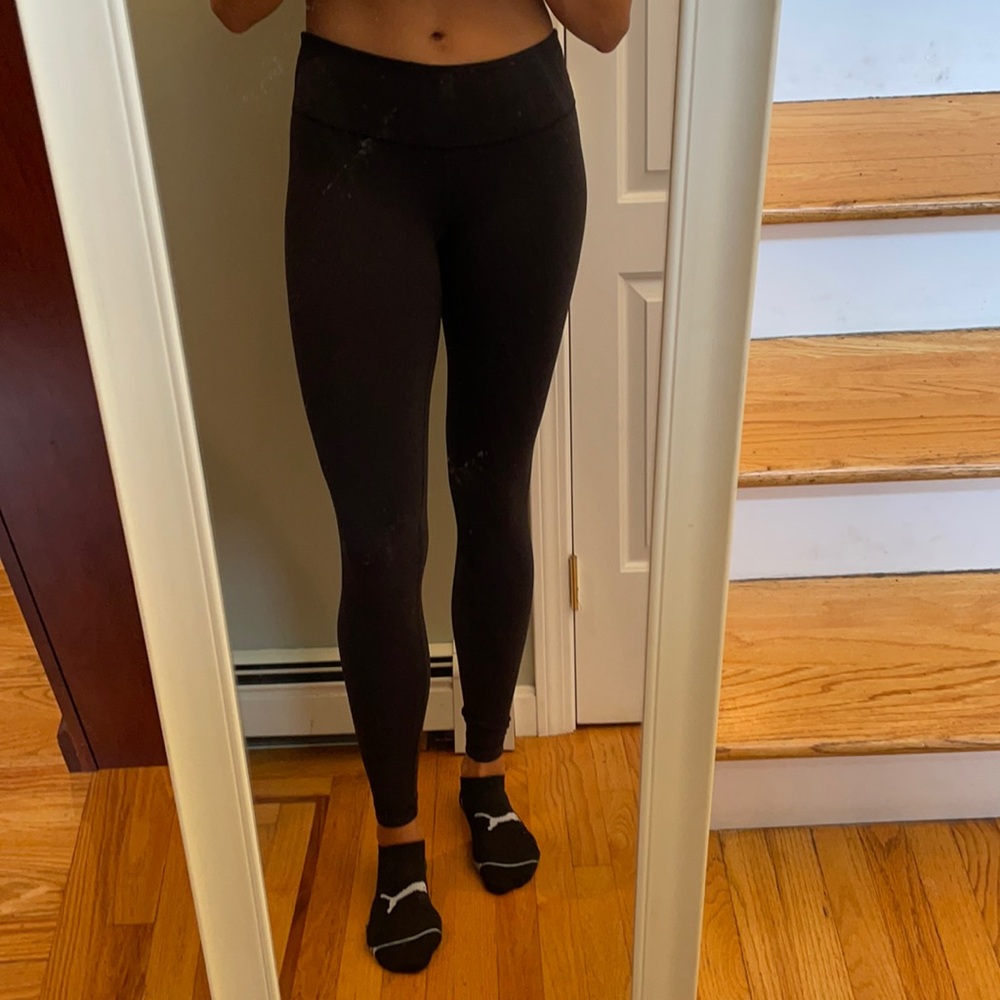 Lululemon wonder under